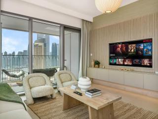 Downtown 4BDR Apartment Opposite Dubai Mall, Burj Khalifa Views - 2