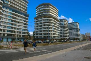 Beachfront Apartment - Stunning Views Balcony City Access - 0