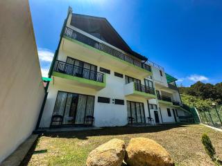 VOGUE RESIDENCE - Black Pool - 9