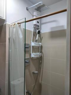 SMDC Good Stays - Shore 3 Unit 1452 Tower 2 - 4