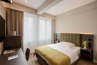 East Five Hotel - 4