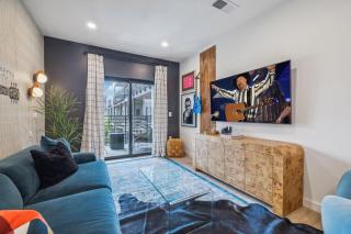 Hyve - Harmony Strum - Walk to Broadway - Pool & Gym - 1