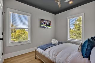 Double Treble - 2 Townhomes - Private Rooftops - 9