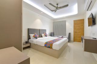 FabHotel Synergy Stays - 8