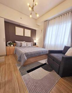 Cozy Condo in Holland Park Southwoods With Pool - 9