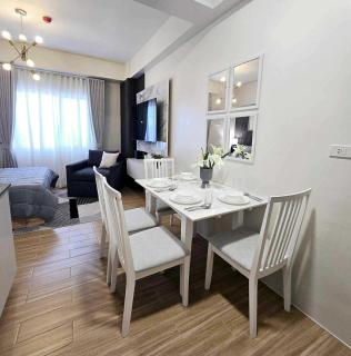 Cozy Condo in Holland Park Southwoods With Pool - 7