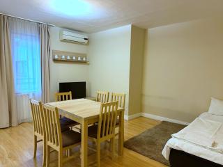 Prime Stay - Modern 2 Bedroom Family Apartment with Terrace - 1