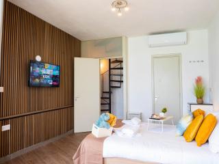 Shoreline Hideaway - Cross Over to the Beach! - 6