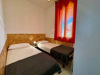 Comfy villa with pool and barbecue - 4