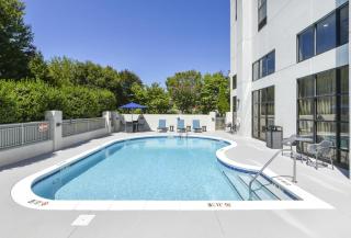 Hampton Inn & Suites Burlington - 4