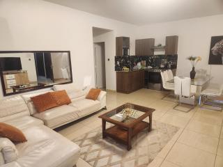 Dreams HOME, appartement meublé N2, Bastos, Yaoundé - 0