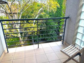 Prime Stay - Modern 1 Bedroom Apartment with 2 Balcony & Parking Included - 5