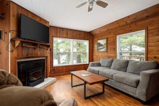 Rennie Lake Hideaway - 5