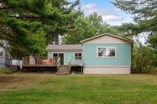 Rennie Lake Hideaway - 4