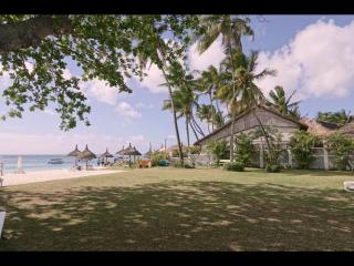 Serge's Beachfront by Serenity - 9