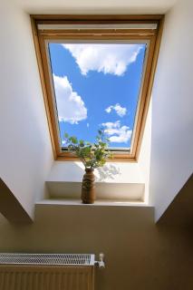 Central Glow Studio - Bucarest - 1