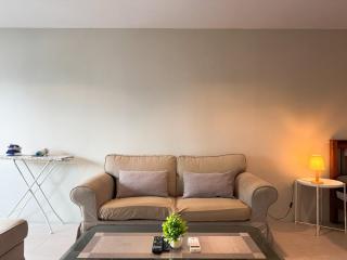 Central 1BR 50sqm BTS Walk Food & Night Market - 6