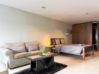 Central 1BR 50sqm BTS Walk Food & Night Market - 8