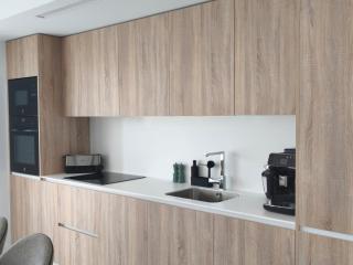 Modern Apartment with Terrace - 7