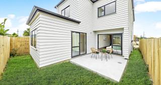 Modern Family Retreat Near Auckland City & Airport - 0