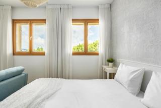 Jaffa Charming Beachfront Studio by Sea N' Rent - 8