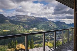 Ski in-Ski out with Sauna and Modern Mountain Comfort - 6