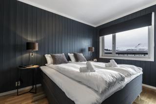 Ski in-Ski out with Sauna and Modern Mountain Comfort - 2