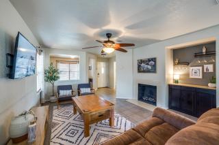 Spur Boots And Seaworld Escape - 0