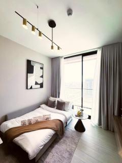 Guest Favorite - Minimalist 1BR Escape with Balcony in the Heart of JVC - 6