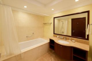 Elegant 2BR Beach Apartment Grandeur Residence, Palm Jumeirah - 2
