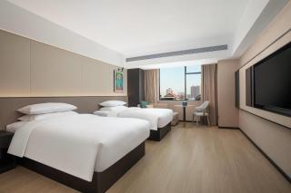 Days Inn by Wyndham Yueyang Train Station - 1