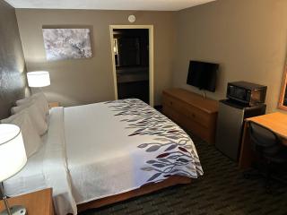 Red Roof Inn & Suites Marysville - 0