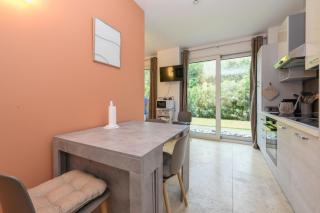 Eric du lac apt near Lake with Pool & ParkingFree - 4