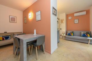 Eric du lac apt near Lake with Pool & ParkingFree - 7