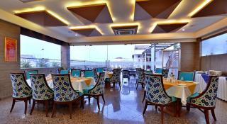 Hotel Seven Hills Tower - Agra - 4
