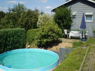 Heatable Pool Retreat - 6