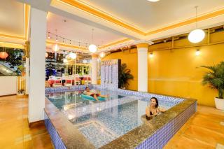 FabHotel Romeos - 9