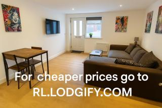 Rentals Leicester 2 - Free Street Parking - 1