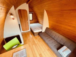 MegaPod 2 at Lee Wick Farm Cottages & Glamping - 7
