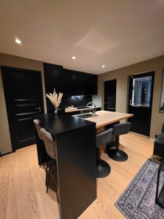 Aurora View Apartment - FREE Parking & Near Attractions - Winter Stay Offer Now! - 8