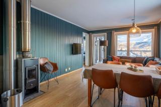 Family-Friendly Ski in-Ski out Retreat by Skarsnuten - 5