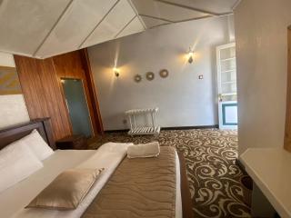 Peak View Cottage - 1