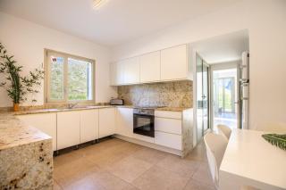 Unique villa nestled between mountains - 7