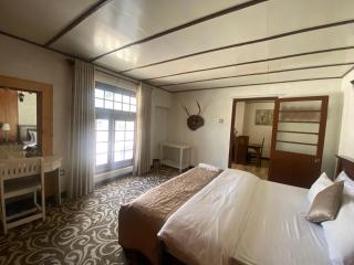 Peak View Cottage - 0