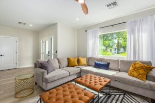 Modern Arcadia Estate with Heated Pool & Bikes - 4