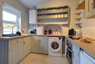 Cosy Stamford Retreat 2 Bed House Near Town Centre - 9