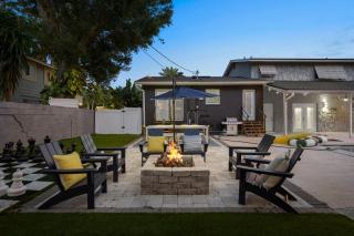 Sleeps 12 Pool Hot Tub Putt Putt Game Room - 6