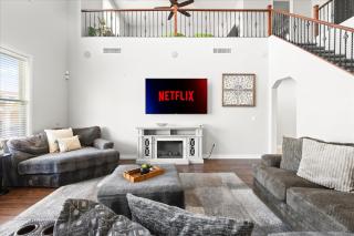 Desert Retreat - Pool - Fire Pit - Family Games - 2