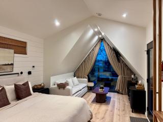 The Obsidian A Hideaway - 6