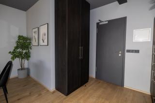 LL Properties - TB24 Elegant Escape w Hot-tub Access - 5